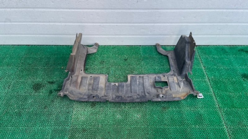 Защита двигателя HONDA FIT GD1 (б/у)