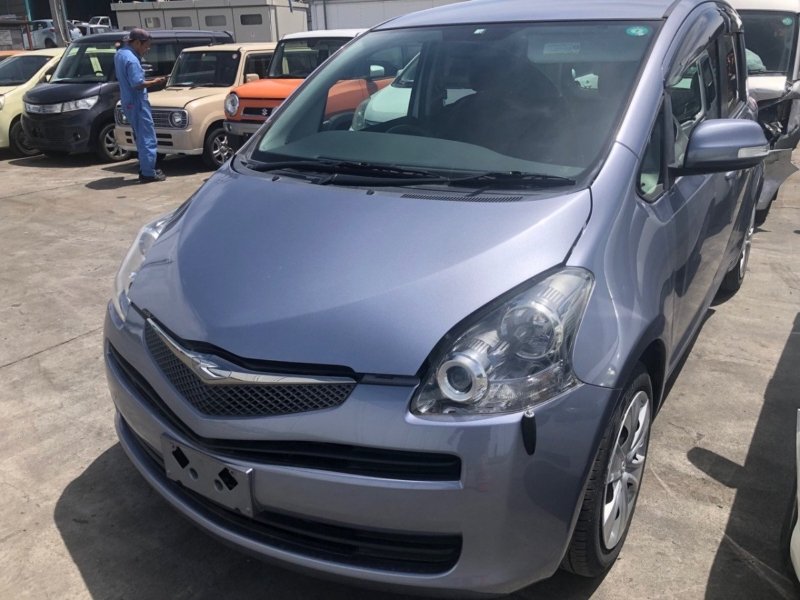Бампер TOYOTA RACTIS NCP100 передний (б/у)