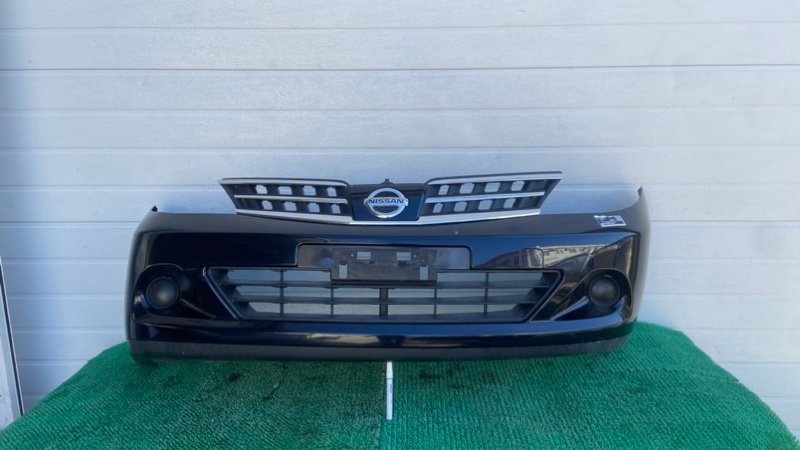 Бампер NISSAN TIIDA C11 передний (б/у)