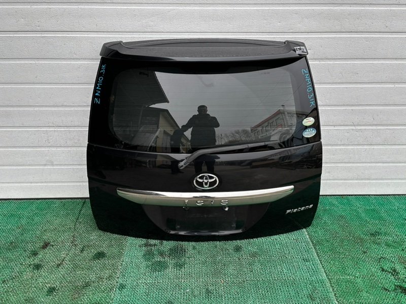 Дверь 5-я TOYOTA ISIS ZNM10 задняя (б/у)