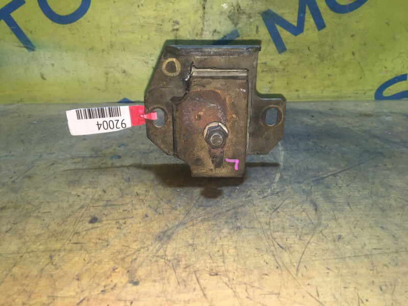 Подушка двигателя левая ISUZU ELF NKR66E 4HF1 контрактная