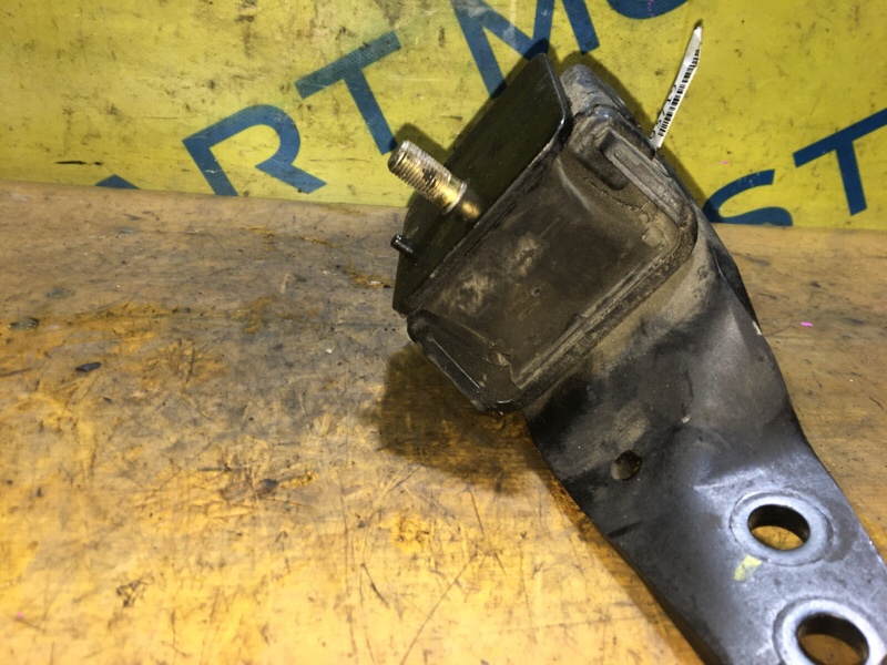 Подушка двигателя левая ISUZU ELF NKR66E 4HF1