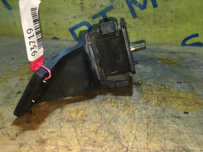 Подушка двигателя левая ELF NKR66E 4HF1