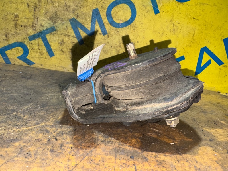 Подушка двигателя NISSAN LAUREL RD28