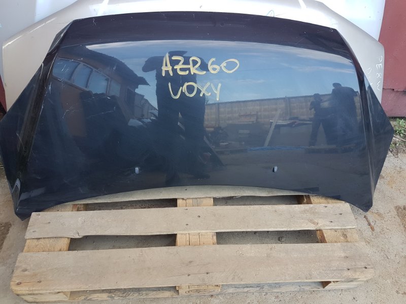 Капот Toyota Voxy AZR60 (б/у)