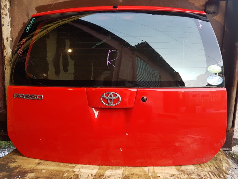 Дверь багажника Toyota Passo KGC10 (б/у)
