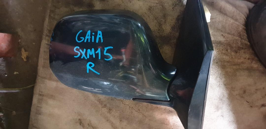 Зеркало Toyota Gaia SXM15 правое (б/у)