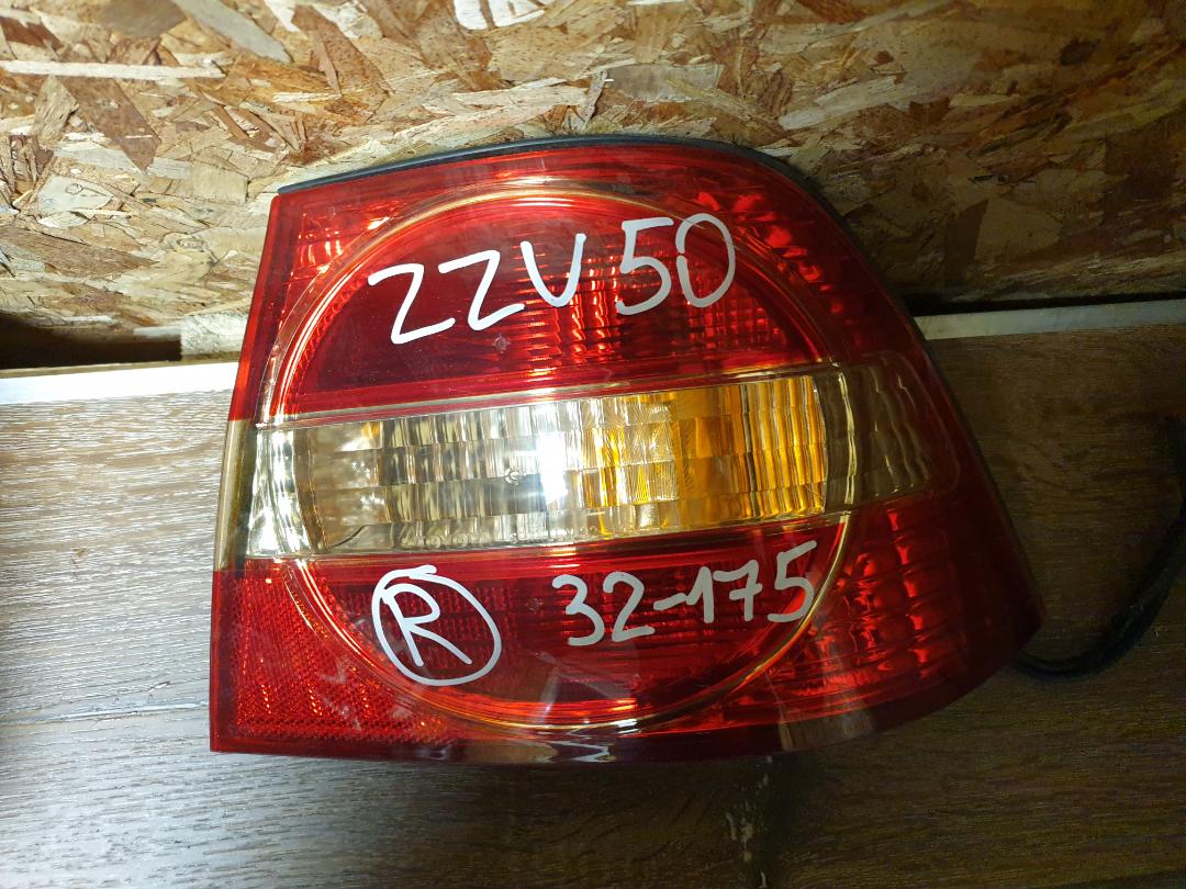 Стоп-сигнал Toyota Vista ZZV50 задний правый (б/у)