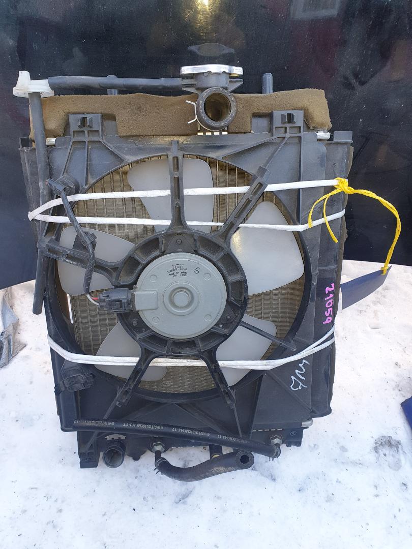 Радиатор двс Toyota Passo KGC30 (б/у)