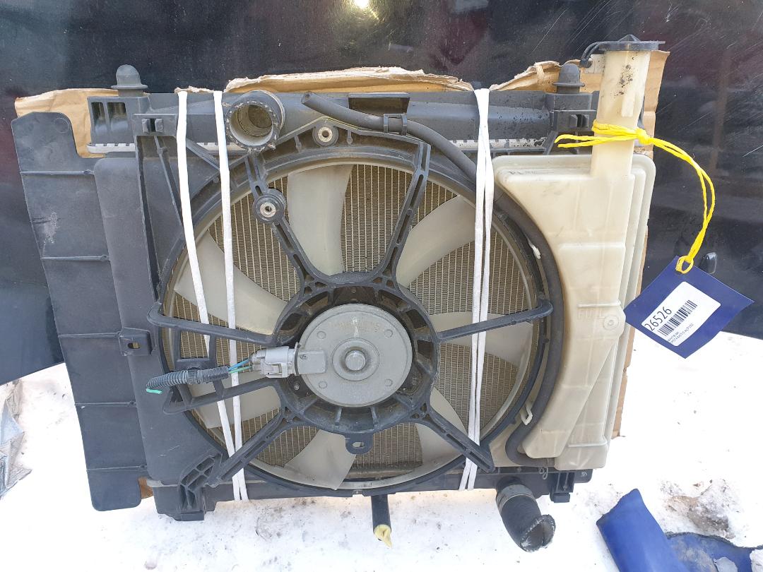 Радиатор двс Toyota Ractis NCP100 (б/у)