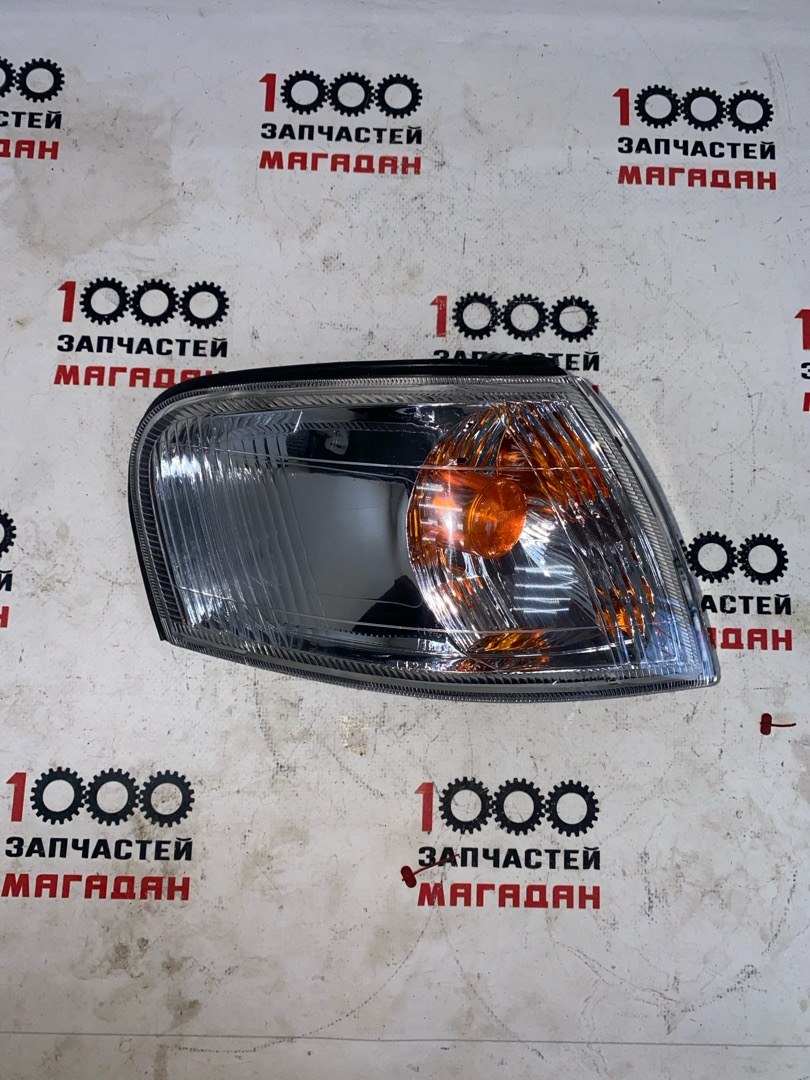 Габарит Nissan Sienta B14 CD20 передний правый