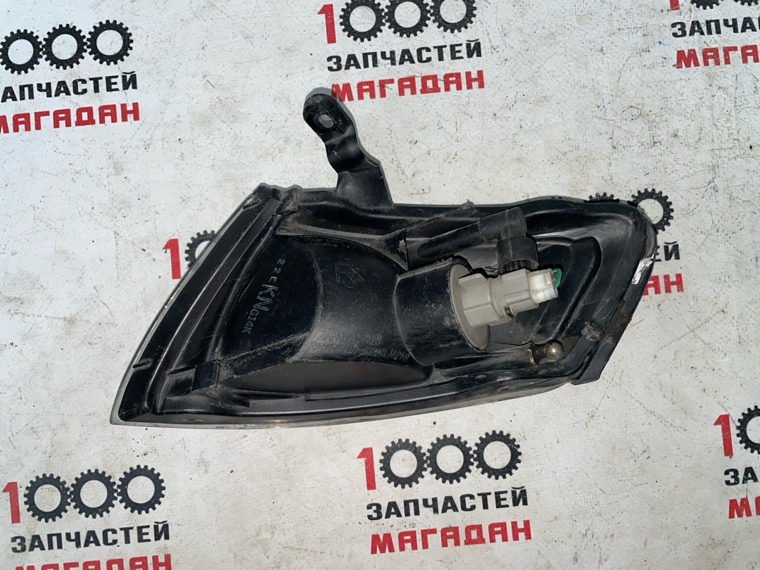 Габарит передний правый MAZDA CAPELLA GW8W FPDE