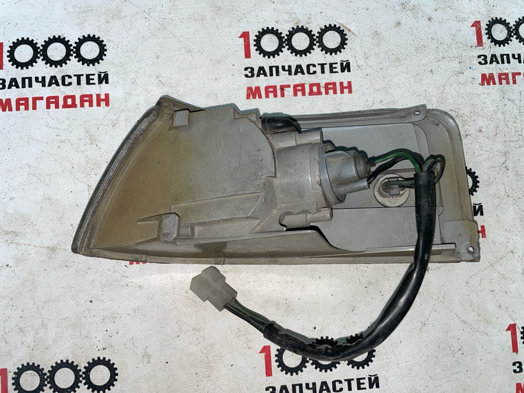 Габарит передний правый MAZDA CAPELLA GD6P B6