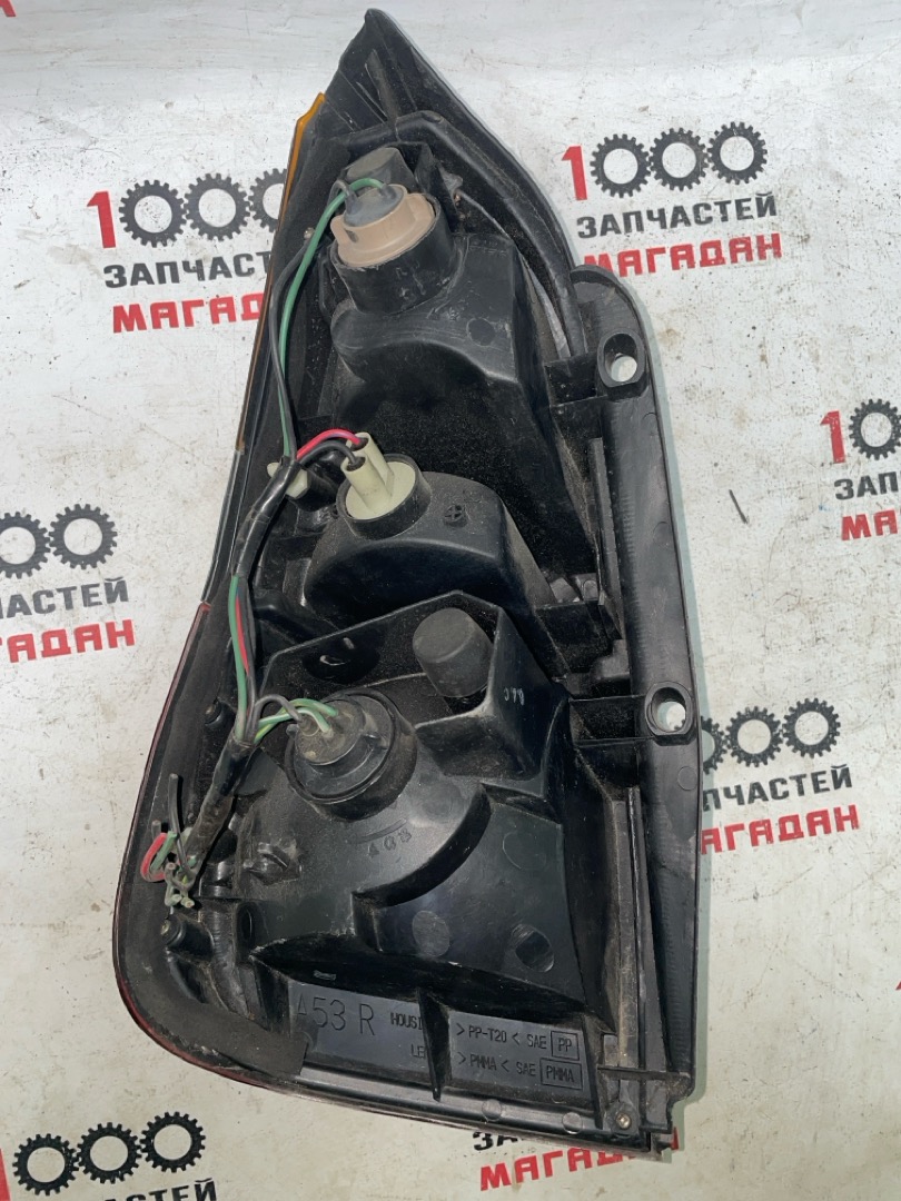 Стоп-сигнал задний правый NISSAN WINGROAD WEY10 CD20
