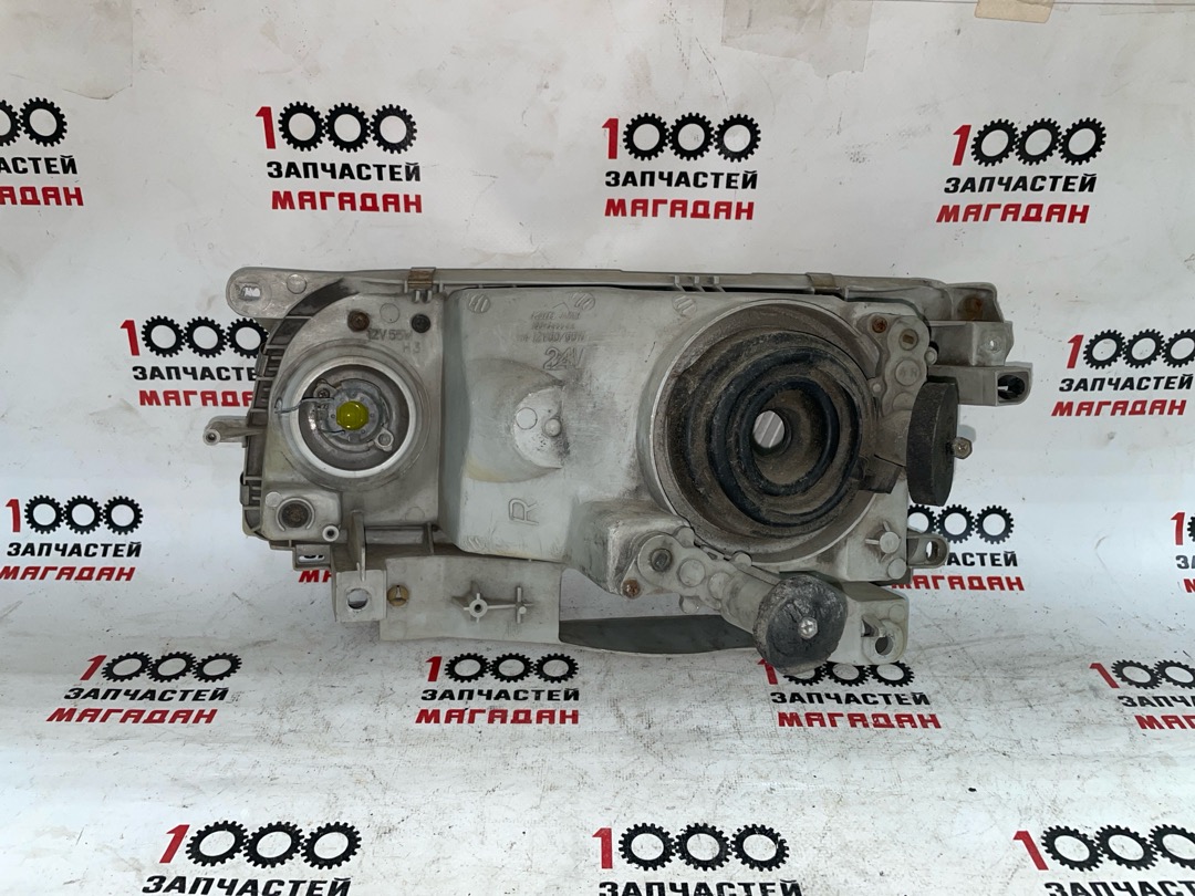 Фара передняя правая HIACE LH100 1RZE Фара передняя правая HIACE LH100 1RZE