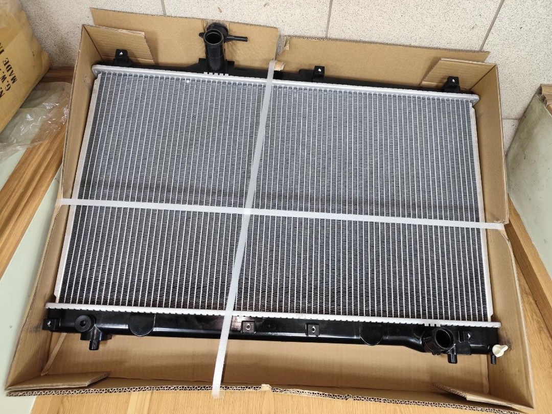 Запчасть радиатор двс TOYOTA AVENSIS VERSO 2001-2009 AZR60 2AZFE новая Радиатор ДВС TOYOTA AVENSIS VERSO 2001-2009 AZR60 2AZFE новая