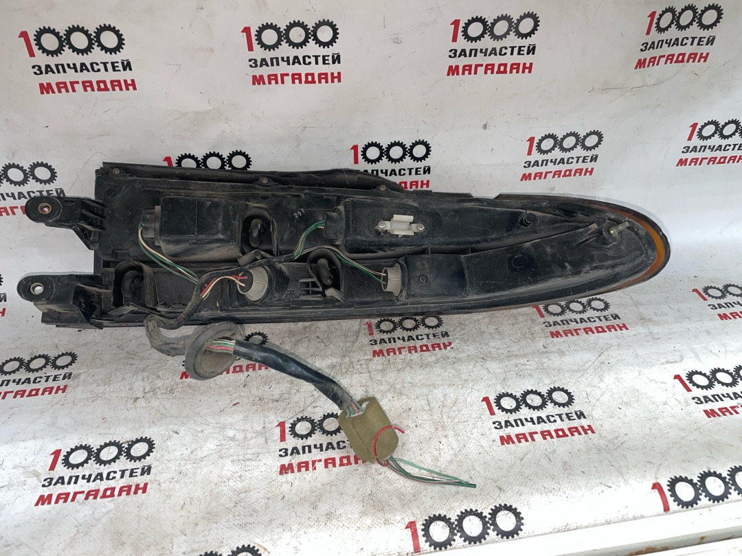 Стоп-сигнал задний левый TOYOTA SPRINTER MARINO AE101