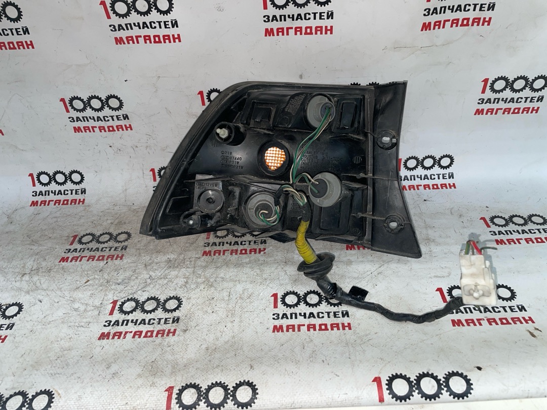 Стоп-сигнал задний правый CELSIOR UCF20 1UZFE