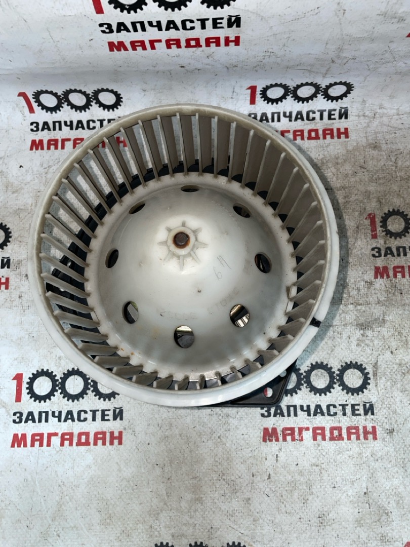 Мотор печки передний FUGA GY50 MR20DE