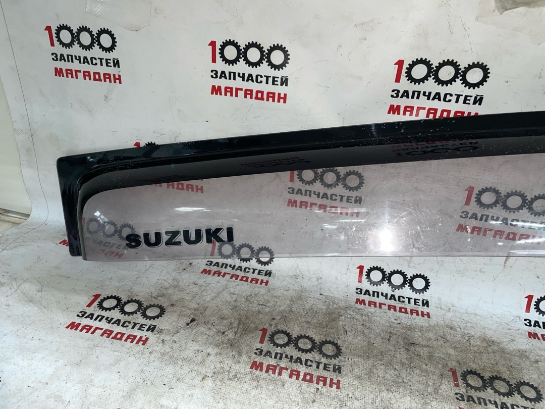 Ветровик передний правый SUZUKI ESKUDO TD54W контрактная
