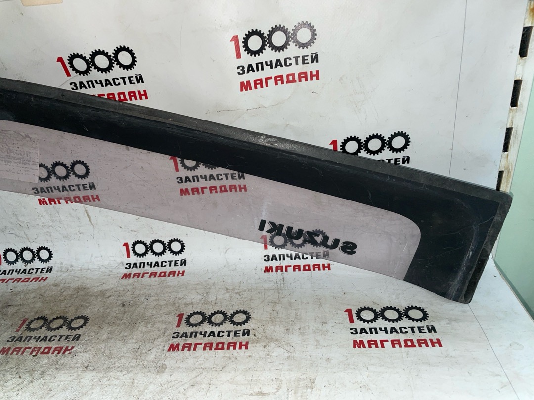 Ветровик передний правый ESKUDO TD54W