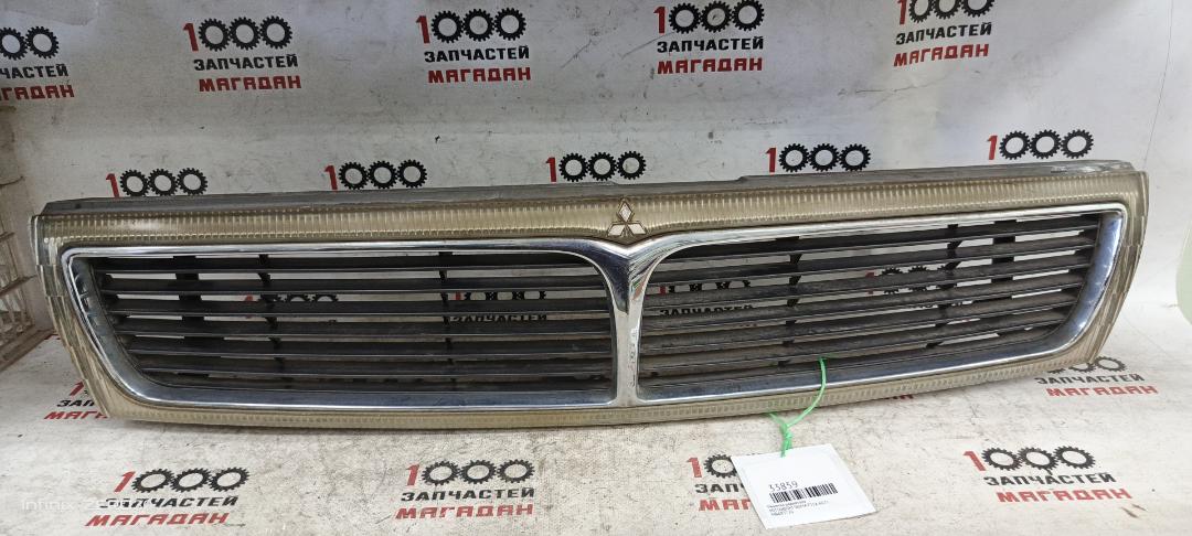 Решетка радиатора MITSUBISHI SIGMA F11A 6G71 MB683726 контрактная