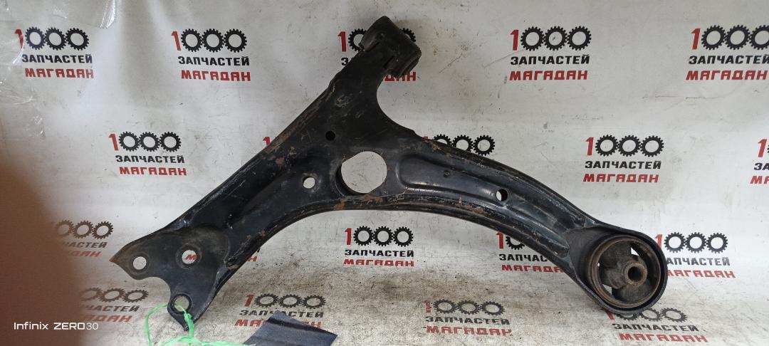 Рычаг передний правый COROLLA FIELDER CE121 1AZFSE