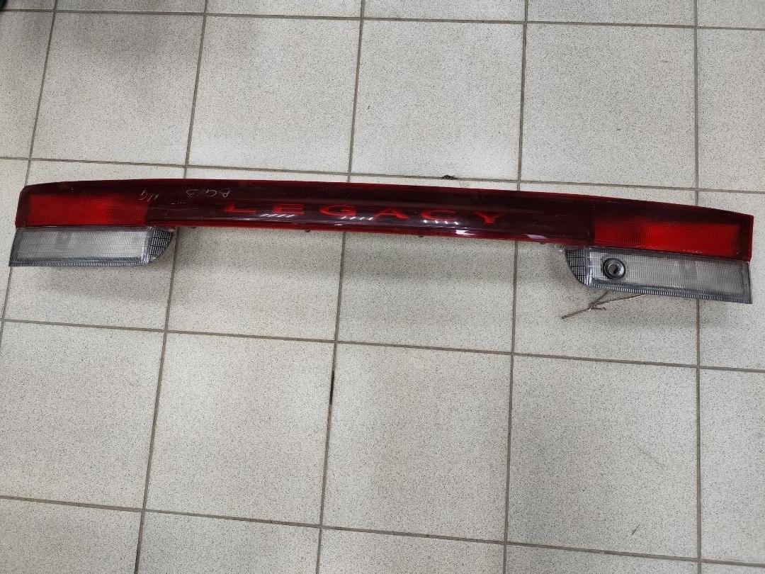 Запчасть вставка между стопов SUBARU LEGACY BE5 84251AE03A контрактная Вставка между стопов SUBARU LEGACY BE5 84251AE03A контрактная