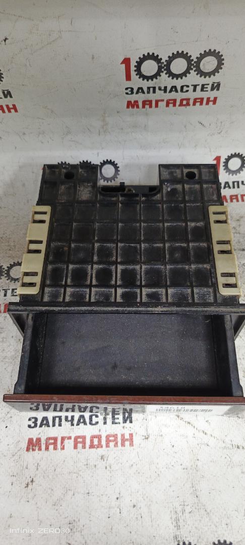 Бардачок в панель NISSAN CEFIRO A32 VQ20DE 6847540U10 контрактная