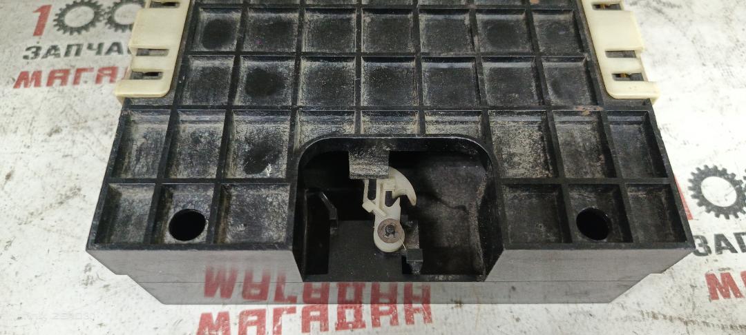 Бардачок в панель NISSAN CEFIRO A32 VQ20DE