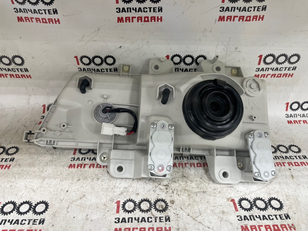 Фара передняя правая ELF NHB5SF 4BD1