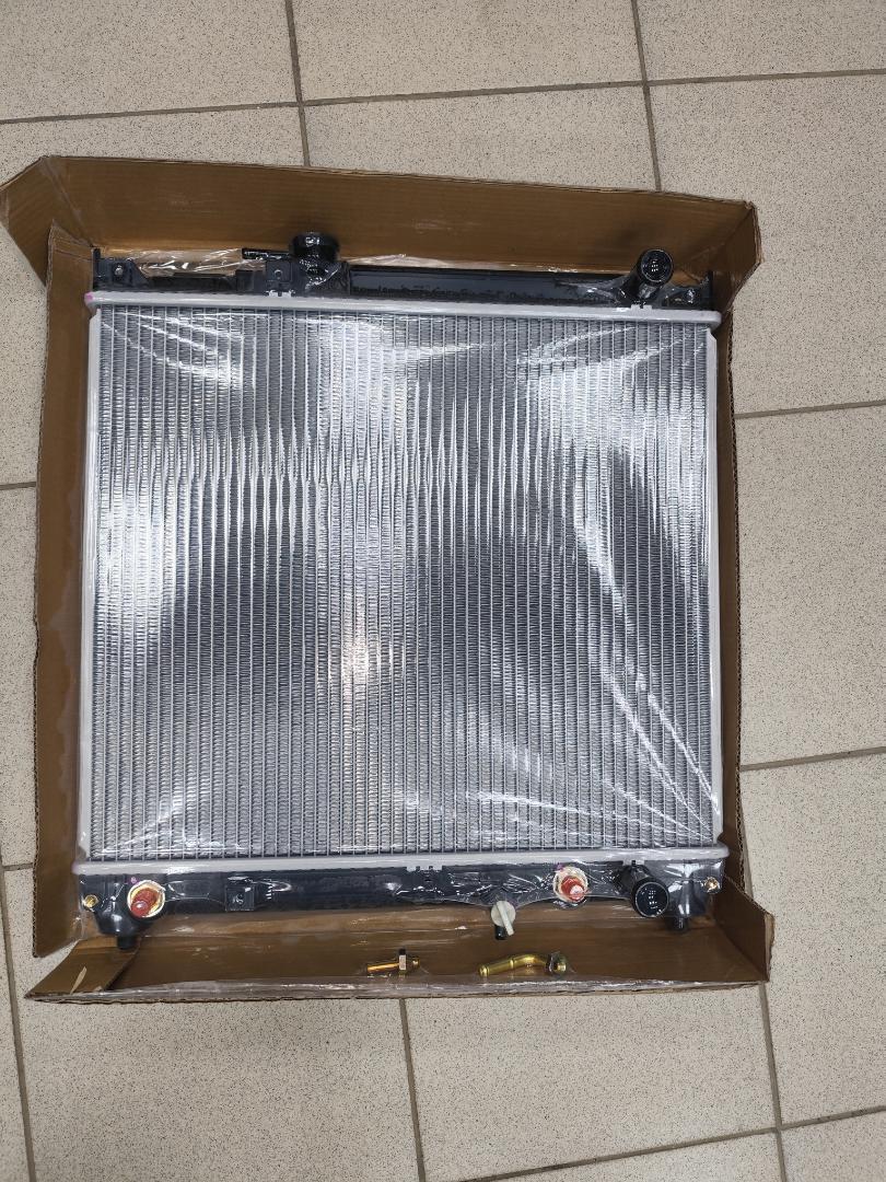Запчасть радиатор двс SUZUKI ESCUDO 1988-1999 TD01V H20A новая Радиатор ДВС SUZUKI ESCUDO 1988-1999 TD01V H20A новая