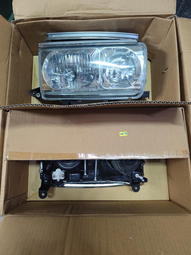 Фара TOYOTA LAND CRUISER 1989-1997 FJZ80 1FZF 212-1173PXLD-E новая