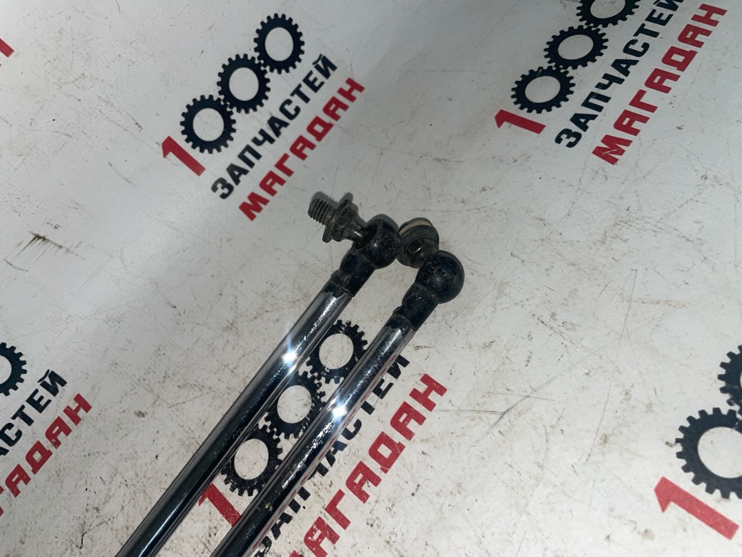 Амортизатор 5й двери задний FORESTER SF5 EJ201 Амортизатор 5й двери задний FORESTER SF5 EJ201