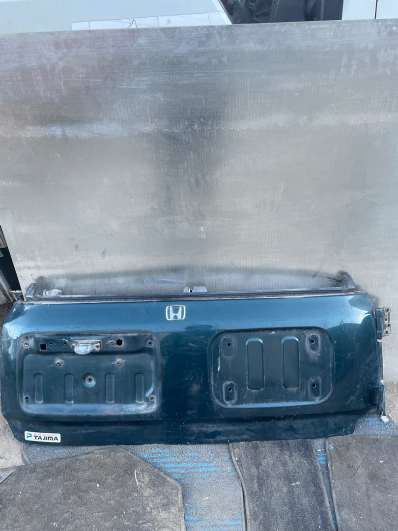 Запчасть дверь багажника задняя HONDA CR-V 1995-2001 RD1 B20B 68700S10010ZZ контрактная Дверь багажника задняя HONDA CR-V 1995-2001 RD1 B20B 68700S10010ZZ контрактная
