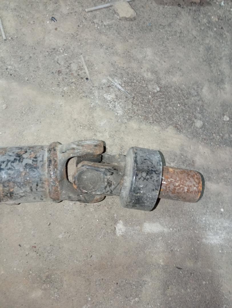 Карданный вал передний SUZUKI ESCUDO TA01R J20A Карданный вал передний SUZUKI ESCUDO TA01R J20A