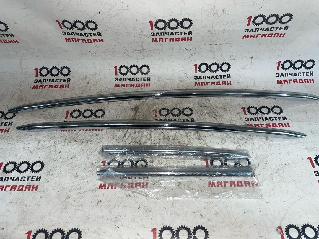 Молдинг решетки радиатора передний SUZUKI GRAND VITARA TD62 H25Y SZ07040MBP новая