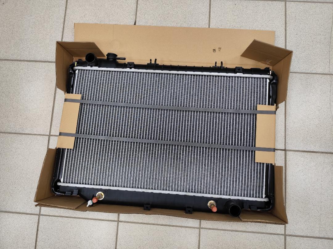 Радиатор ДВС TOYOTA LAND CRUISER 1989-1997 FJ80 1HDFT новая