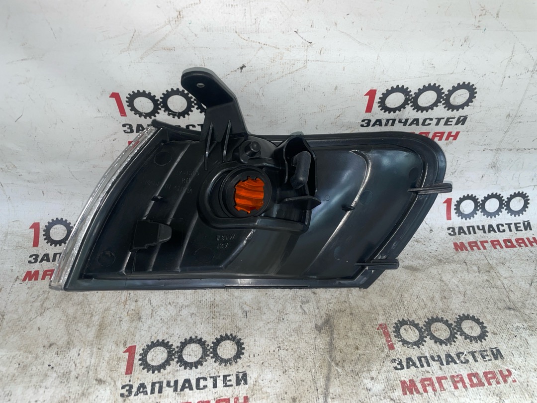 Габарит передний правый COROLLA AE100 2C