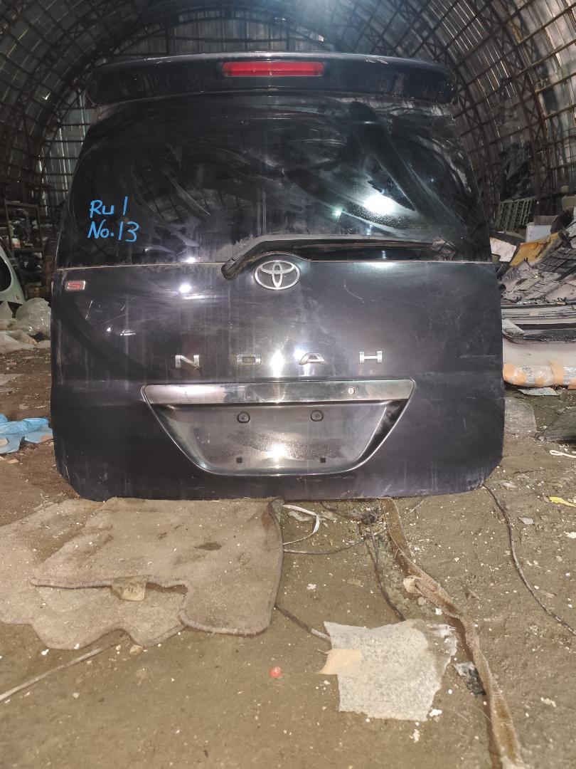 Дверь багажника TOYOTA NOAH 2001-2007 AZR65 контрактная