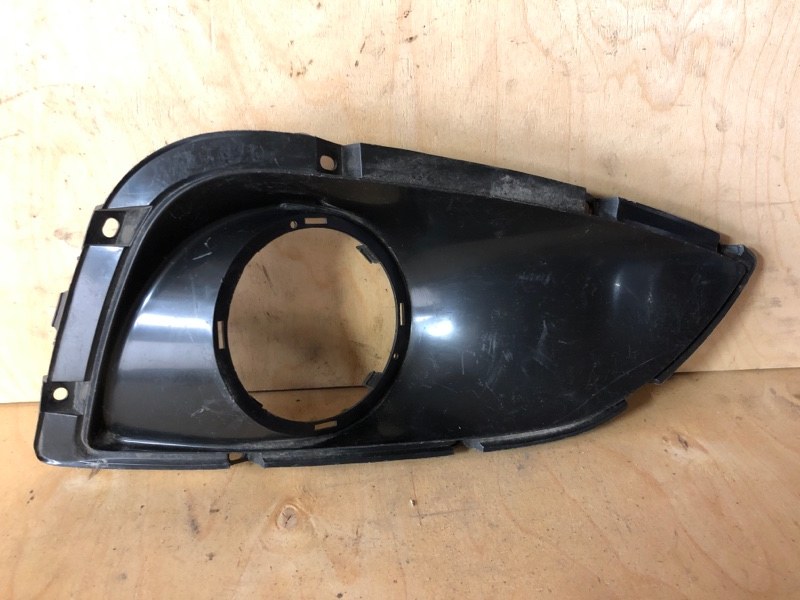 ОКАНТОВКА ПТФ передняя правая HYUNDAI IX-35 2010 TM G4KD 865852Y000 Б/У