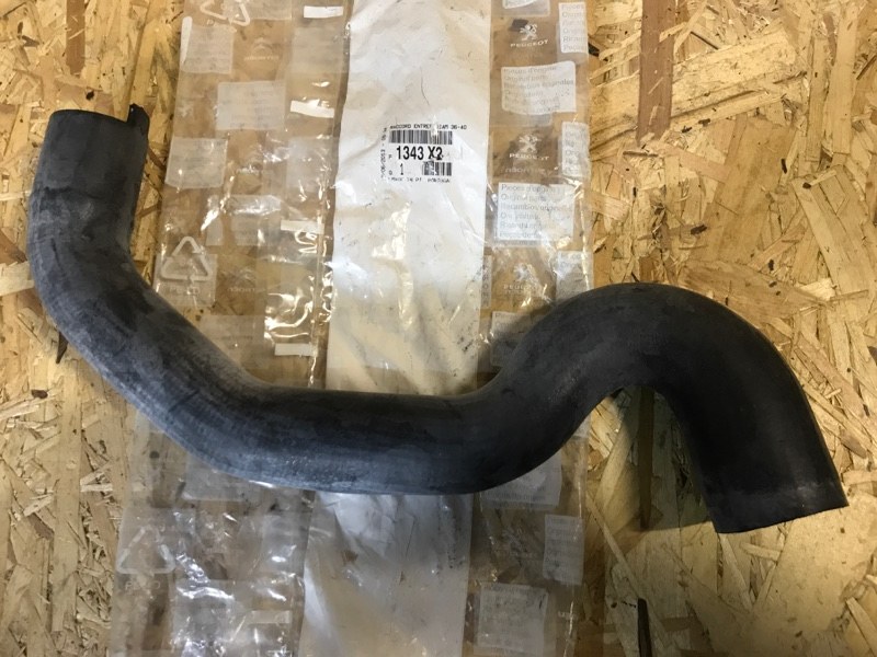ПАТРУБОК CITROEN 1343X2 новая