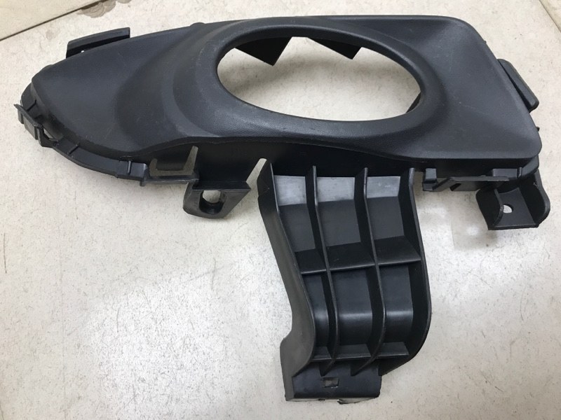 ОКАНТОВКА ПТФ передняя правая MAZDA MAZDA 3 2003 2004 2005 2006 BK BN8P51680A Б/У