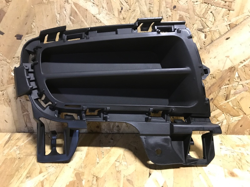 ЗАГЛУШКА ПТФ передняя правая MAZDA MAZDA 6 2003 2004 2005 2006 2007 2008 GG 1.8 GR1A50C11B новая
