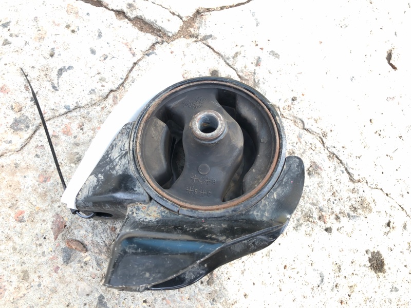 Подушка двигателя HYUNDAI SONATA 5 EF 2.0
