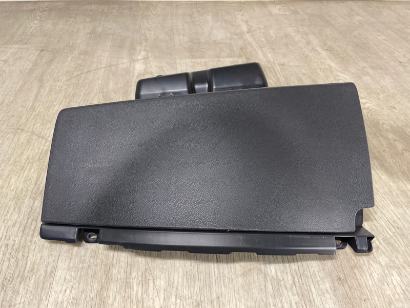 Бардачок PEUGEOT PARTNER TEPEE 2008 2009 2010 2011 2012 2013 2014 2015 2016 2017 2018 B9 8226VV контрактная