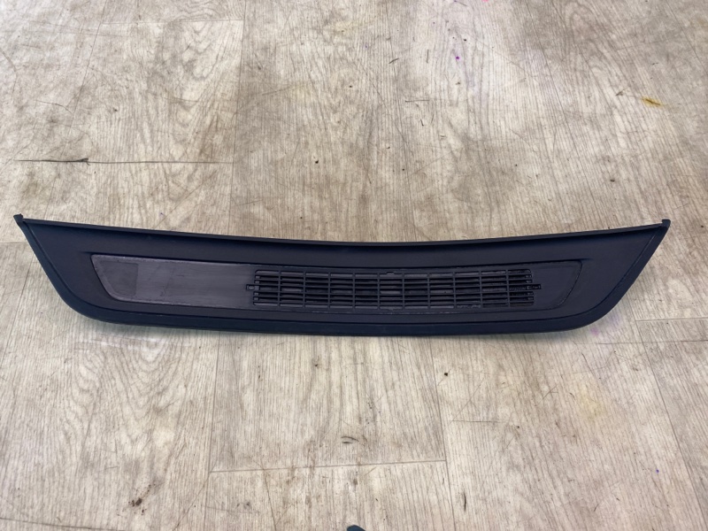Накладка на порог задняя правая BMW 5 2016 2017 2018 2019 2020 2021 2022 G30 51477381330 контрактная