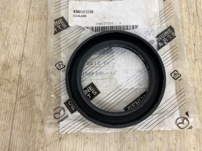 САЛЬНИК MAZDA CX-5 KN0127238 контрактная