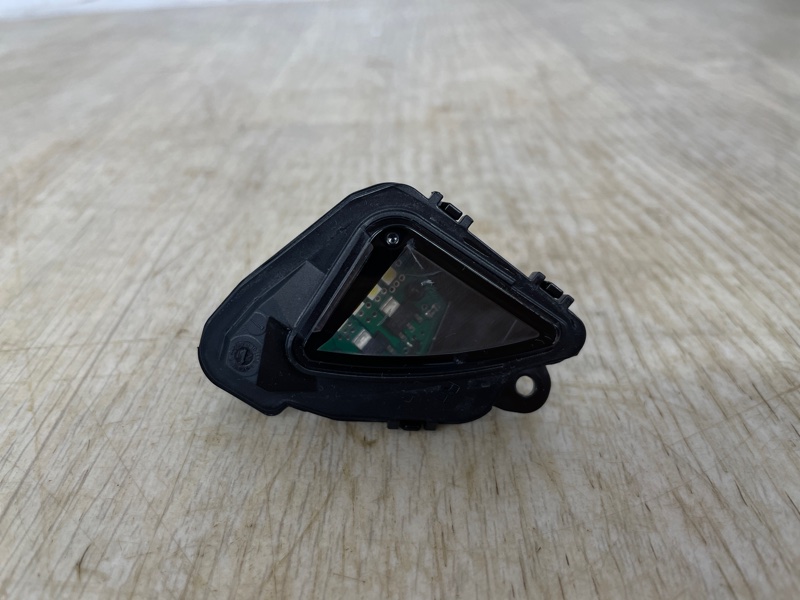 ФОНАРЬ правый OCTAVIA A8