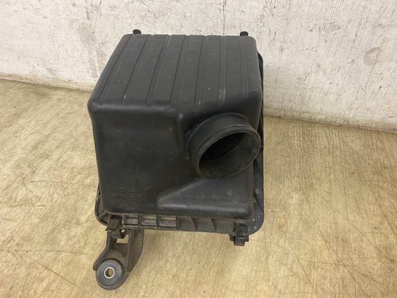 Корпус воздушного фильтра HYUNDAI SONATA 5 2001-2012 EF 2.0 2811238900 Б/У